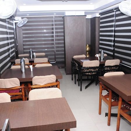Hotel Surya Rājahmundry 外观 照片