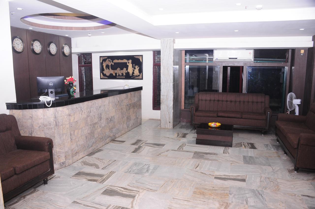 Hotel Surya Rājahmundry 外观 照片