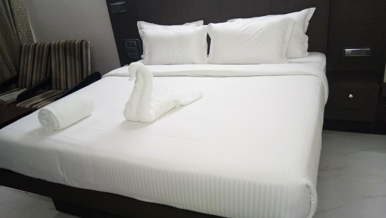 Hotel Surya Rājahmundry 外观 照片