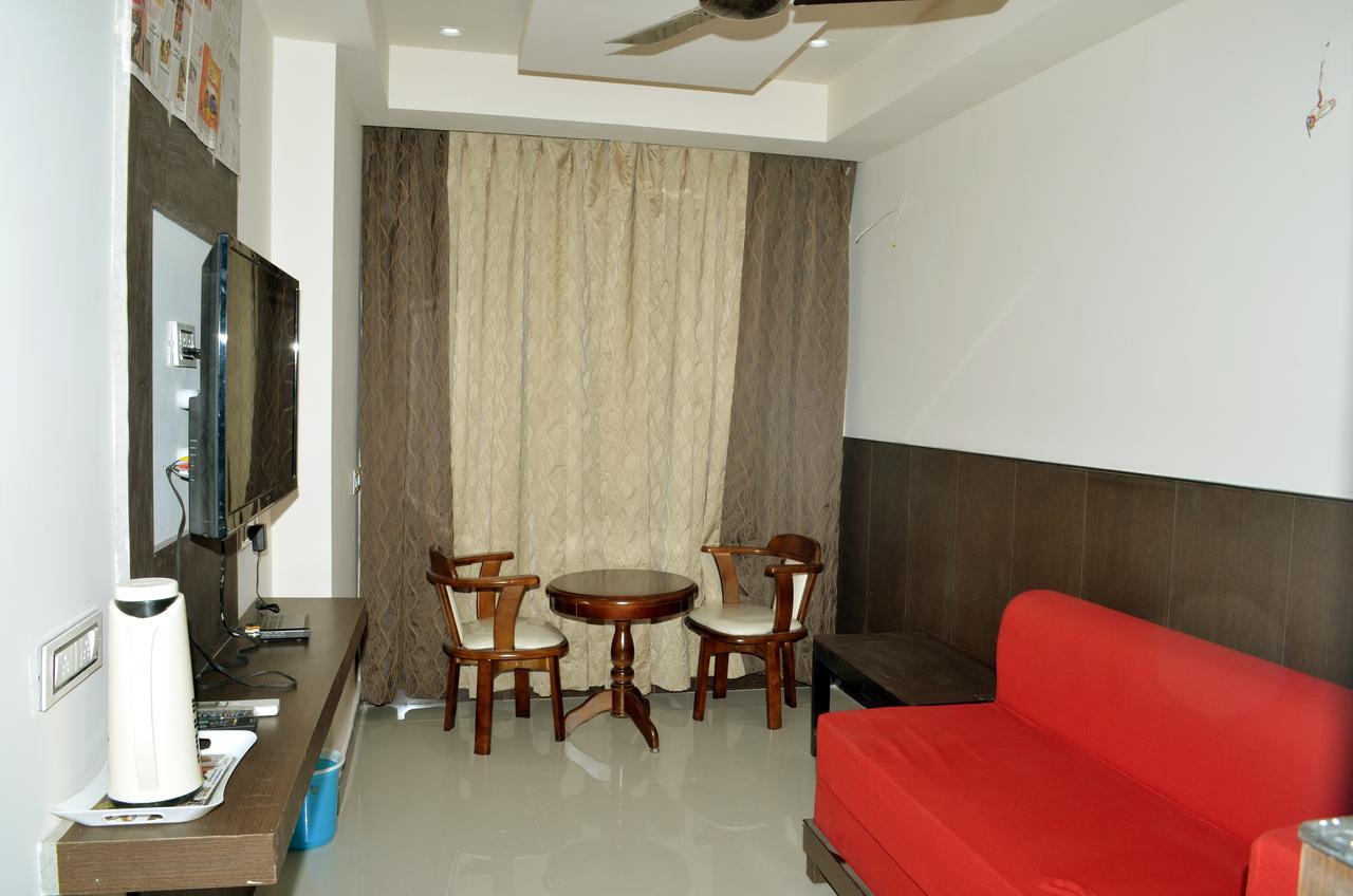 Hotel Surya Rājahmundry 外观 照片
