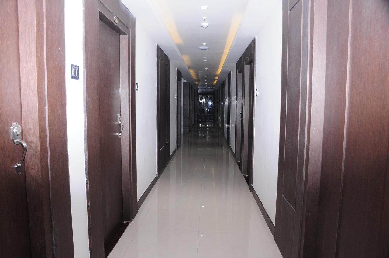 Hotel Surya Rājahmundry 外观 照片
