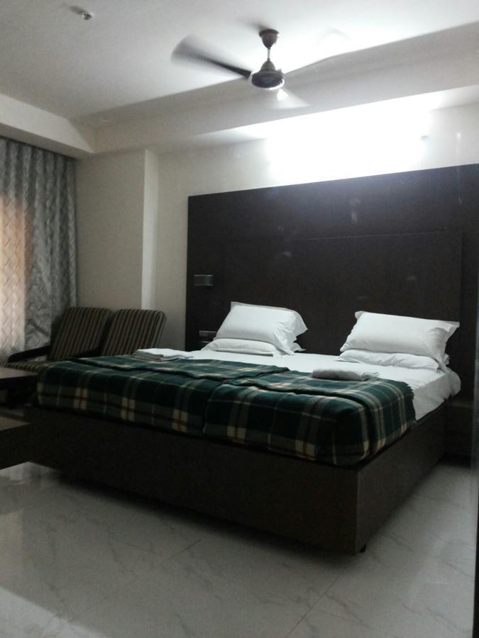 Hotel Surya Rājahmundry 外观 照片