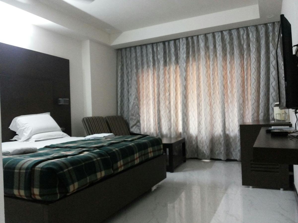 Hotel Surya Rājahmundry 外观 照片