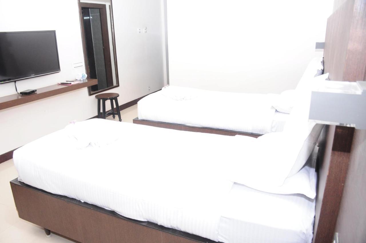 Hotel Surya Rājahmundry 外观 照片